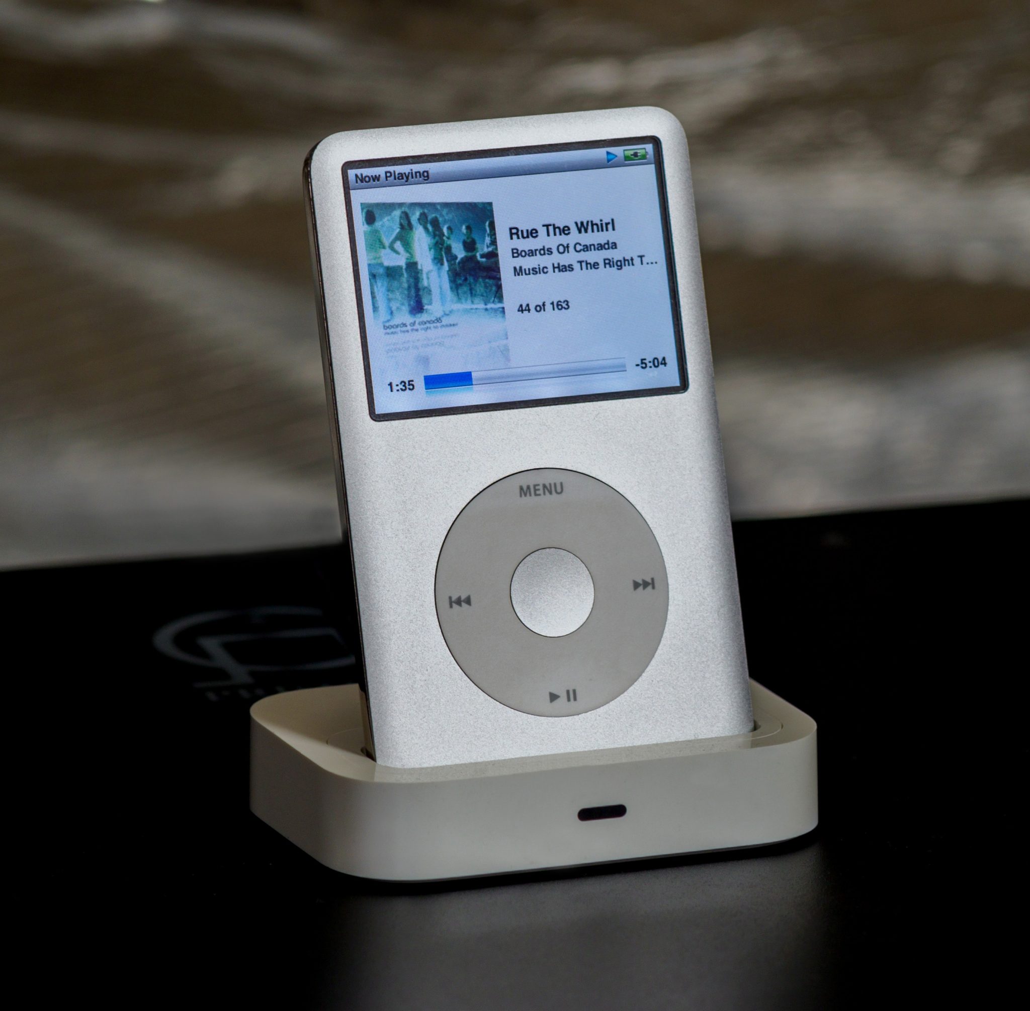 ipod on charging stand
