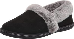 black slippers with fur trim