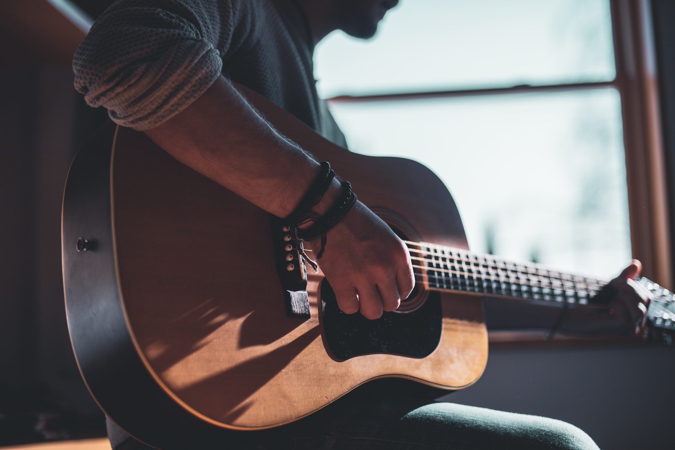 What You Should Know Before Learning How to Play Guitar